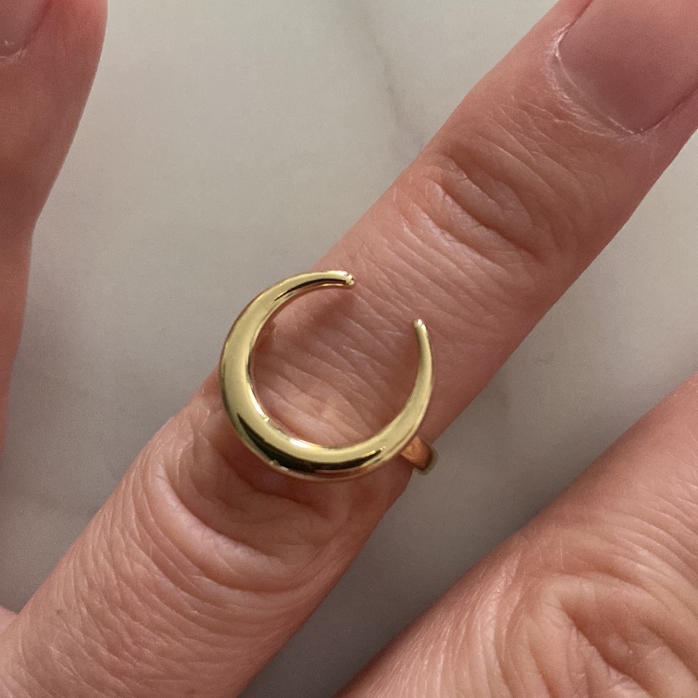 SASHI Gold Tusk ring, sz 6 and 7